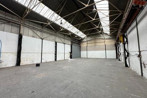 Warehouse to rent, Bird Hall Ln Stockport SK3 0XX
