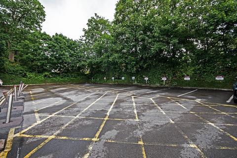 Office to rent, 180-182 Heaton Moor Rd Stockport SK4 4DU