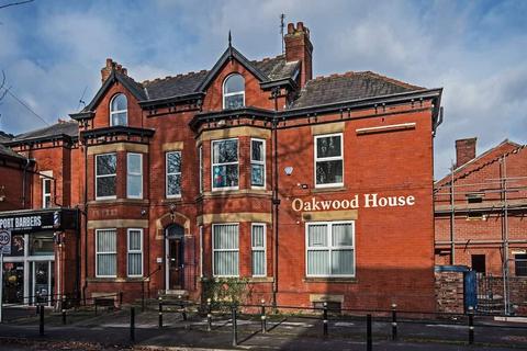 Office to rent, 104-108 Kennerley Rd Stockport SK2 6EY