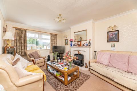 2 bedroom semi-detached bungalow for sale, Wrenbeck Close, Otley LS21