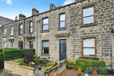 4 bedroom terraced house for sale, Wells Road, Guiseley, Leeds