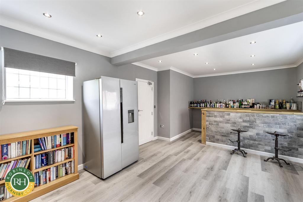 Garden room/bar