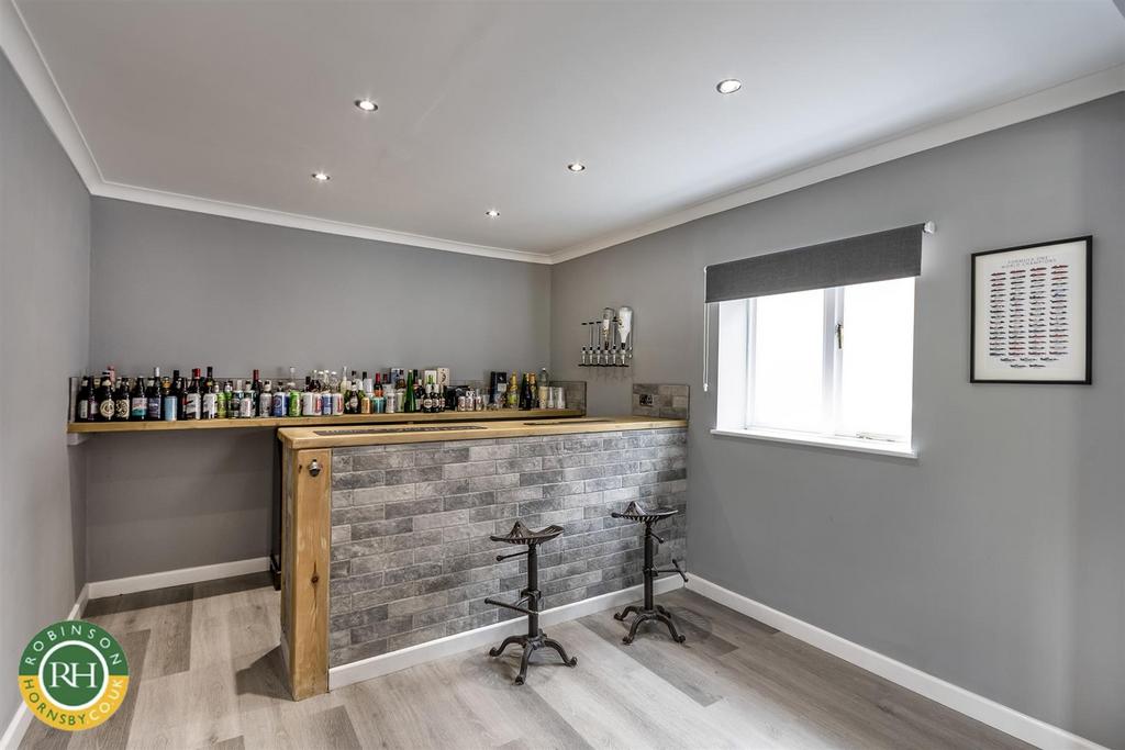 Garden room/bar