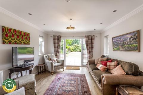135 Bawtry Road, Bessacarr, Doncaster, DN4 7AH