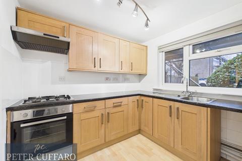 1 bedroom flat for sale, Ogard Road, Hoddesdon EN11