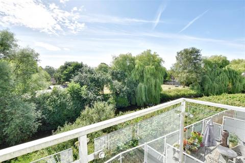 3 bedroom terraced house for sale, Pottery Court, Rye