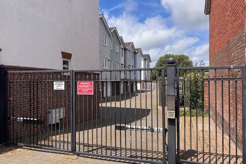 undefined, Pottery Court, Rye