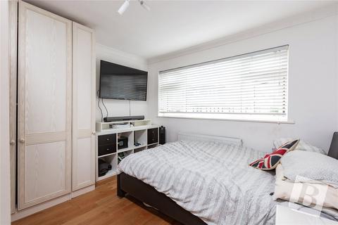 3 bedroom semi-detached house for sale, Cheshire Close, Hornchurch, RM11