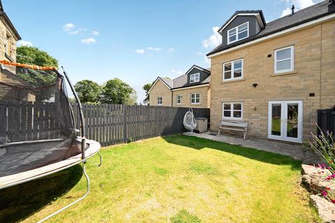 6 Hutton Hall Drive, Bradford, BD2 2AP