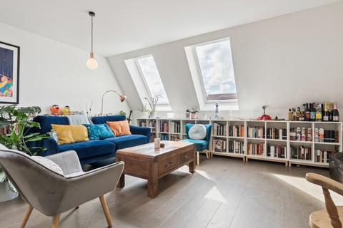 2 bedroom apartment for sale, 75 Sycamore Road, Amersham, HP6