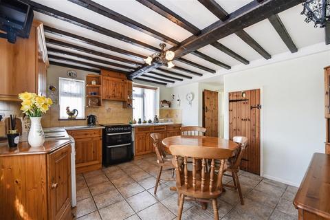 2 bedroom cottage for sale, Ludgershall Road, Collingbourne Ducis, Marlborough