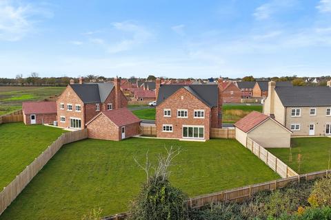 5 bedroom detached house for sale, Pine Way, Elmstead , Colchester, CO7