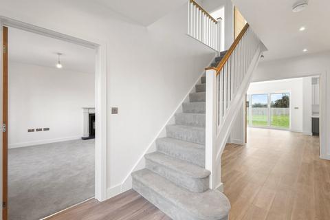 5 bedroom detached house for sale, Pine Way, Elmstead , Colchester, CO7