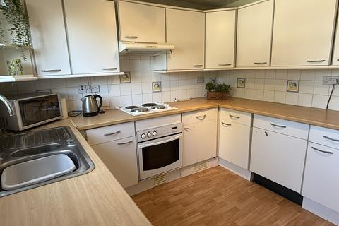 3 bedroom terraced house for sale, Elstree Avenue, Netherhall, Leicester, LE5