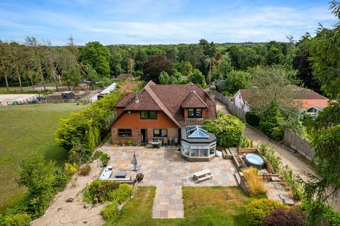 4 bedroom detached house for sale, Herons Lea, Crawley RH10