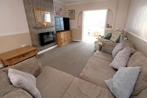 3 bedroom semi-detached house for sale, Blythe Hill, Orpington