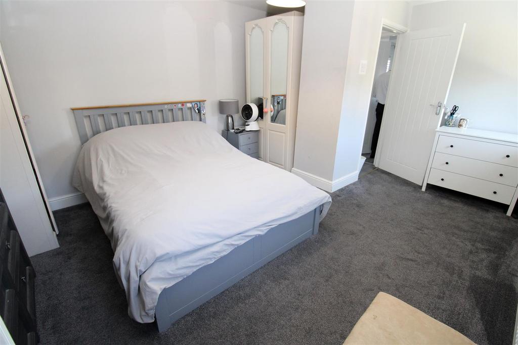 Bed 1.JPG