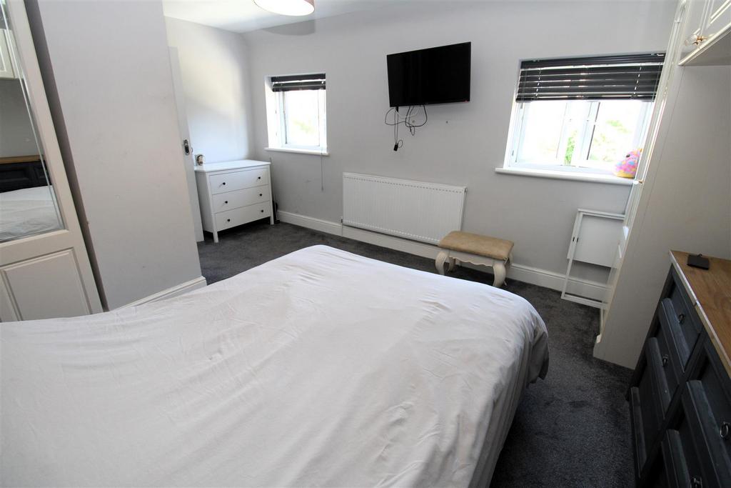 Bed 1(1).JPG