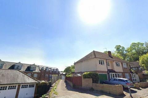 undefined, Lambs Walk, Enfield EN2