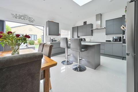 3 bedroom semi-detached house for sale, Garston Lane, Watford, WD25