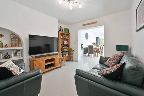 3 bedroom semi-detached house for sale, Garston Lane, Watford, WD25