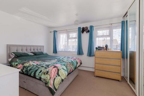 29 Windrush Avenue, Slough, SL3 8ER