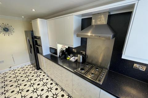 undefined, Pensby Road, Pensby, Wirral