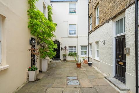 undefined, Anns Close, London, SW1X
