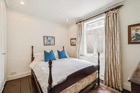 undefined, Anns Close, London, SW1X