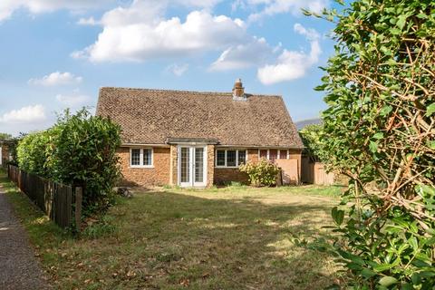 undefined, Edge Hill,  Banbury,  Oxfordshire,  OX17