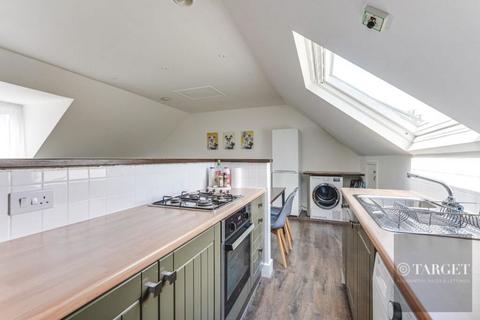 3 bedroom apartment for sale, St. Marks Road, Enfield, EN1 1BJ