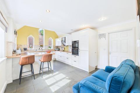 4 bedroom detached house for sale, Priors Grove, Yaxham