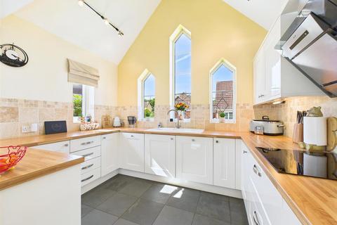 4 bedroom detached house for sale, Priors Grove, Yaxham