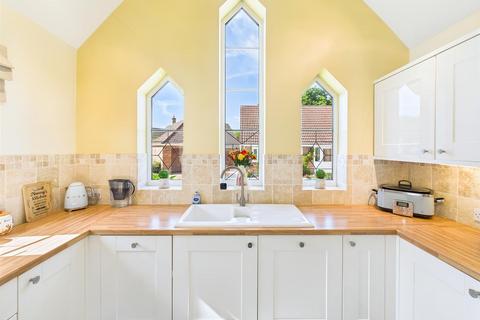 4 bedroom detached house for sale, Priors Grove, Yaxham