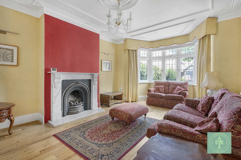 undefined, Broomfield Avenue, Palmers Green, London, N13