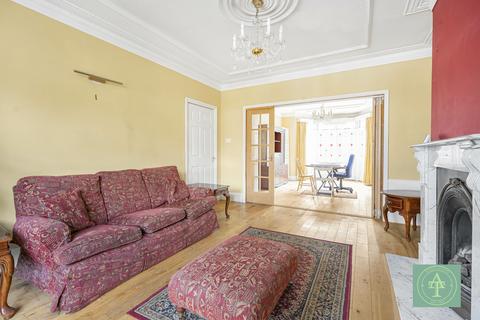 undefined, Broomfield Avenue, Palmers Green, London, N13