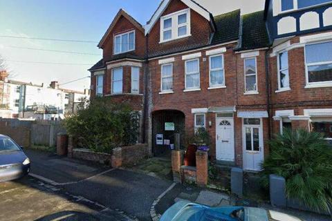 Garage to rent, Linden Crescent, Folkestone CT19