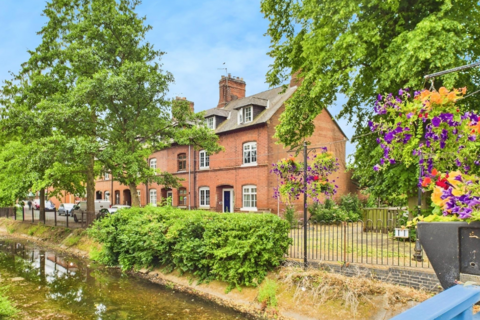 15 Brookside, Syston, Leicester, LE7 1GG