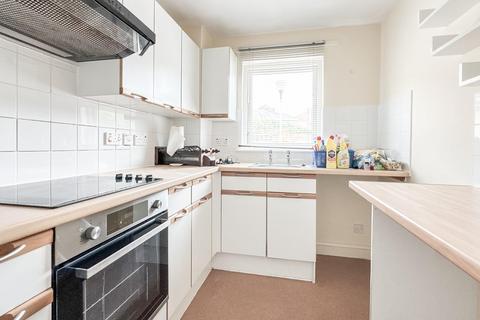 2 bedroom bungalow for sale, Brean Gardens, Bedminster, BS3 5ET