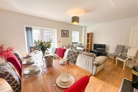 4 Acre Road, Cowling, Keighley, BD22 0FN