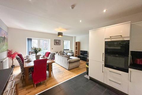 4 Acre Road, Cowling, Keighley, BD22 0FN