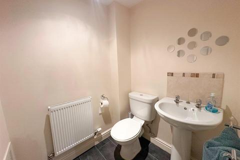 4 Acre Road, Cowling, Keighley, BD22 0FN