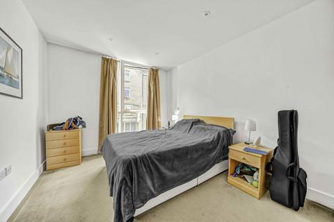 1 bedroom flat to rent, Times Square, London E1