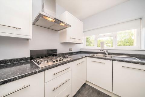 7, Dolphin Court Dolphin Close, Surbiton, KT6 4DZ