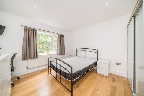 7, Dolphin Court Dolphin Close, Surbiton, KT6 4DZ