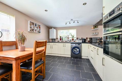 1 bedroom semi-detached house for sale, Laytons Lane, Surrey TW16