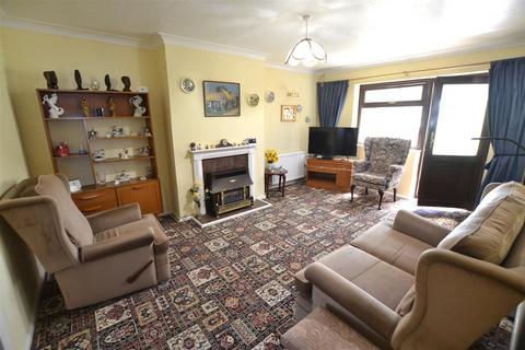 2 bedroom semi-detached bungalow for sale, Castlefields, Leominster