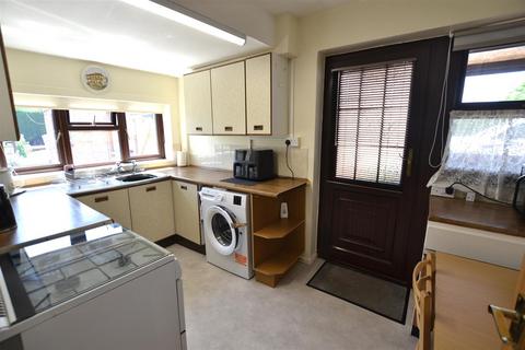 2 bedroom semi-detached bungalow for sale, Castlefields, Leominster