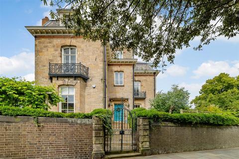 6 bedroom house for sale, Radnor House, Belle Vue Road, Shrewsbury, SY3 7LU
