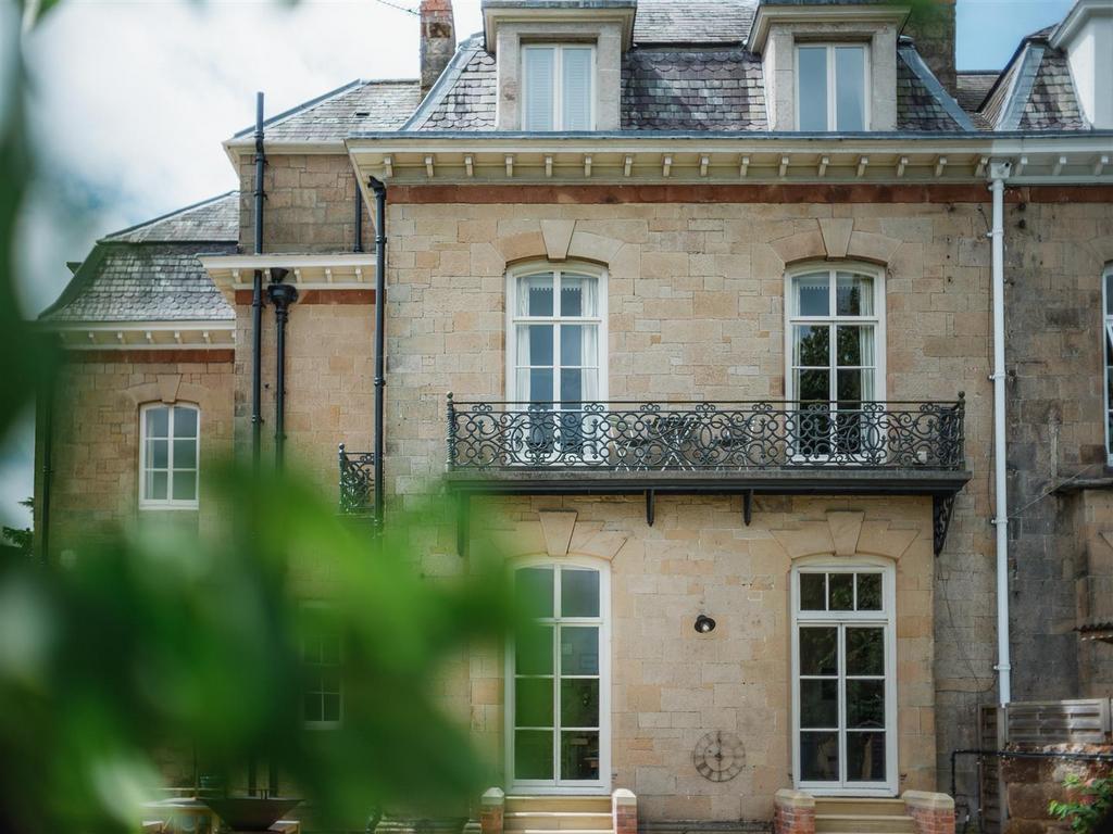 Exterior22.jpg